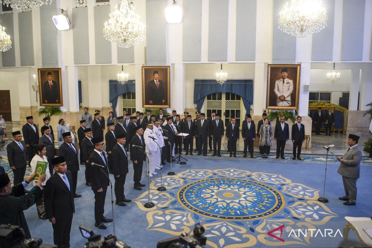 Profil Agung Gumilar, Asisten presiden bidang Analis Fakta Strategis 