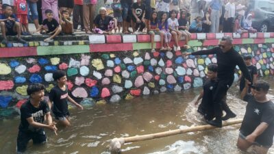 Wakil Wali Kota Bogor Ikut Ninja Warrior di Warban, Nyamar Jadi Batman